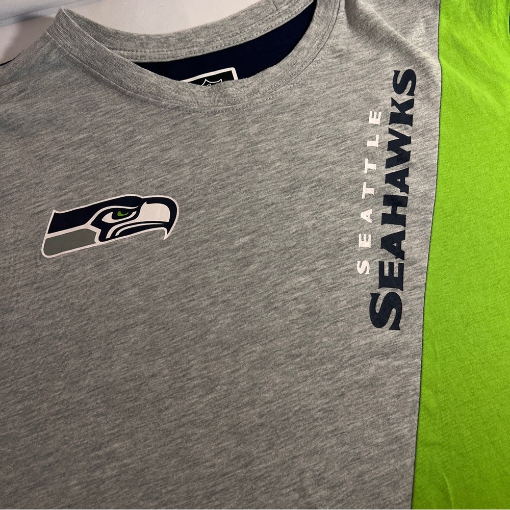 🏈Seattle Seahawks 🏈 Men’s Tshirt -Size Medium - Picture 6 of 9